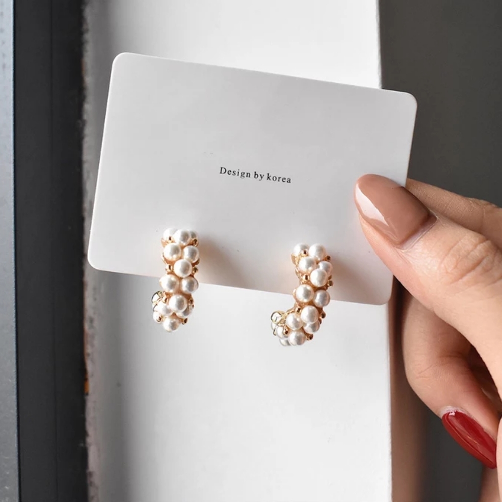Pearl earring